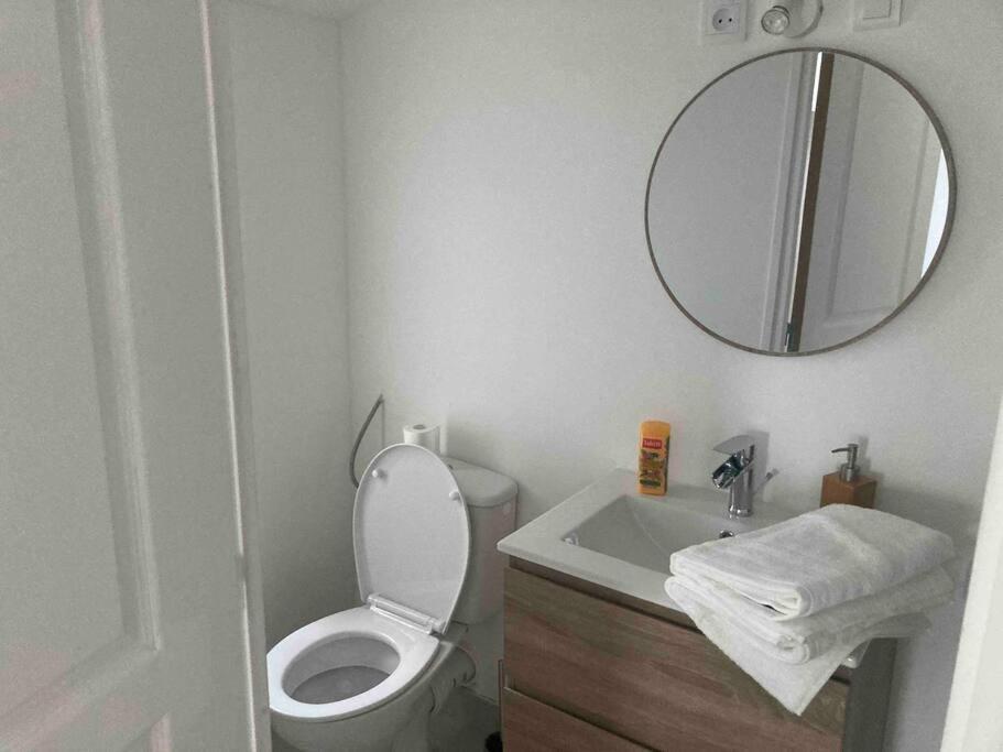 Maisonnette Neuve Avec Jardin Privatif Saran Bagian luar foto